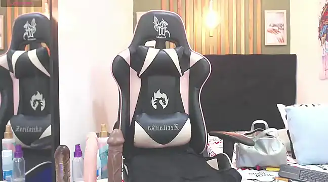 RebeccaSexx online show from 02/11/25, 10:07