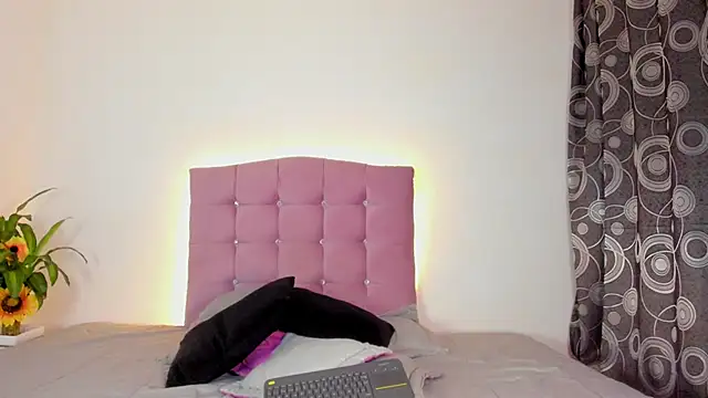 MarieLatex online show from 12/27/24, 12:07