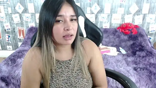 SaraCrow online show from 02/09/25, 08:22