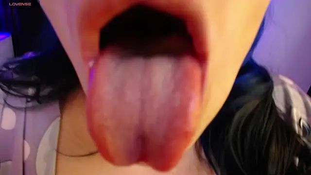 alicia moom online show from 02/23/25, 02:29