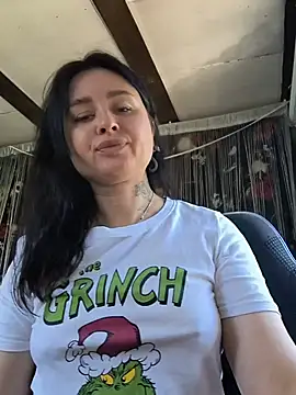 KikiXRed online show from 06/14/26, 10:17