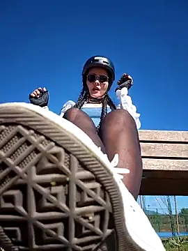 bellapaty online show from 04/15/26, 09:05