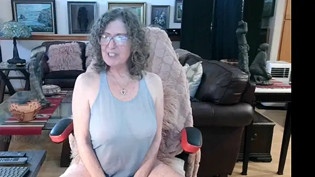 Snapshot of littlepistol01 chatting on 07/18/26, 03:49 littlepistol01 online show from 07/18/26, 03:49