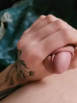 Snapshot of SexyGoldBoy22 chatting on 02/18/26, 08:32 SexyGoldBoy22 online show from 02/18/26, 08:32