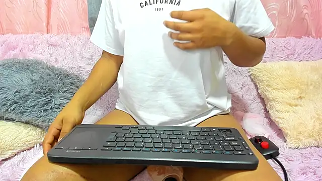 iisabella gonzalez online show from 02/25/25, 06:47