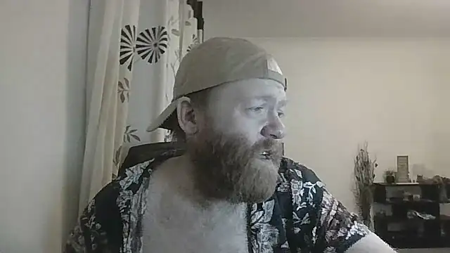 Snapshot of 33ENG chatting on 10/19/25, 10:32 33ENG online show from 10/19/25, 10:32