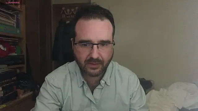 curiosillo83 online show from 03/11/25, 03:23