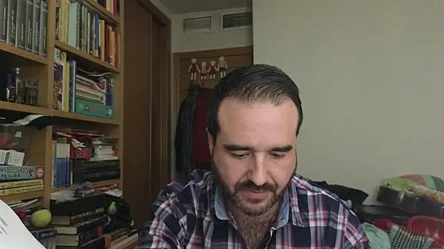 curiosillo83 online show from 02/01/26, 02:43