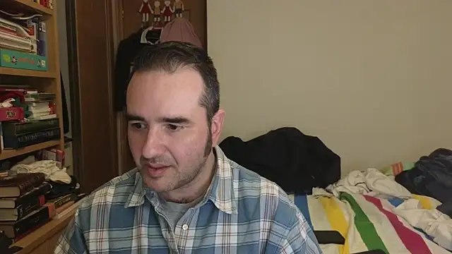 curiosillo83 online show from 04/15/26, 02:02