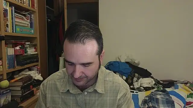 Snapshot of curiosillo83 chatting on 04/21/26, 02:56 curiosillo83 online show from 04/21/26, 02:56