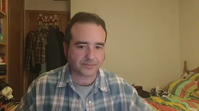 Snapshot of curiosillo83 chatting on 05/12/26, 03:09 curiosillo83 online show from 05/12/26, 03:09