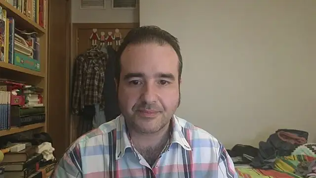 Snapshot of curiosillo83 chatting on 05/14/26, 03:41 curiosillo83 online show from 05/14/26, 03:41