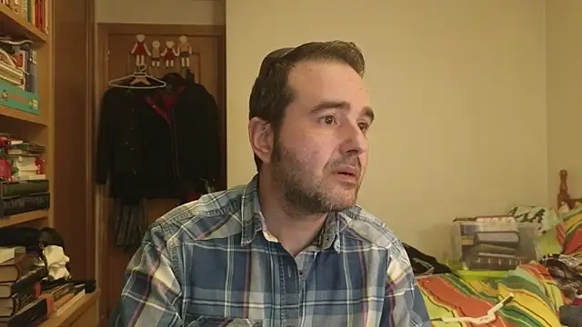Snapshot of curiosillo83 chatting on 05/18/26, 02:12 curiosillo83 online show from 05/18/26, 02:12