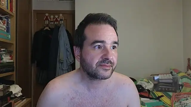 Snapshot of curiosillo83 chatting on 05/25/26, 04:35 curiosillo83 online show from 05/25/26, 04:35