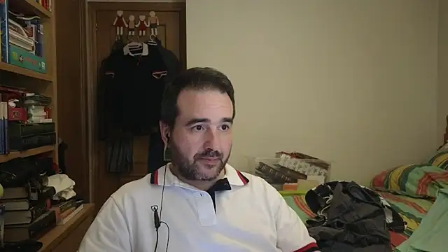 Snapshot of curiosillo83 chatting on 05/30/26, 04:53 curiosillo83 online show from 05/30/26, 04:53