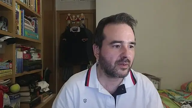 Snapshot of curiosillo83 chatting on 05/30/26, 04:59 curiosillo83 online show from 05/30/26, 04:59