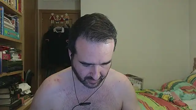 Snapshot of curiosillo83 chatting on 05/31/26, 02:57 curiosillo83 online show from 05/31/26, 02:57