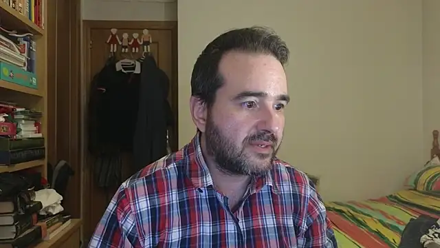 Snapshot of curiosillo83 chatting on 06/01/26, 02:30 curiosillo83 online show from 06/01/26, 02:30