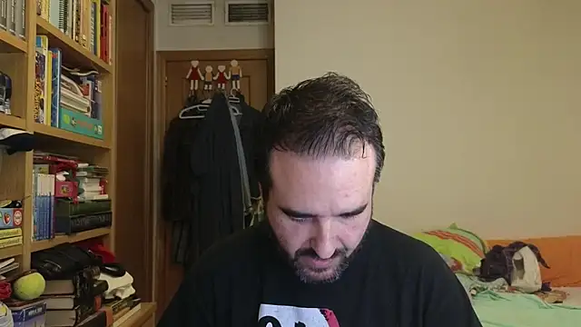 curiosillo83 online show from 07/05/26, 06:37