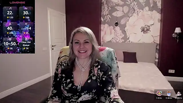 Candy Long online show from 12/18/25, 07:20