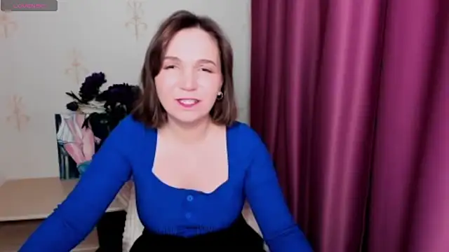Snapshot of KindHazelHere_ chatting on 02/12/25, 11:18 KindHazelHere online show from 02/12/25, 11:18