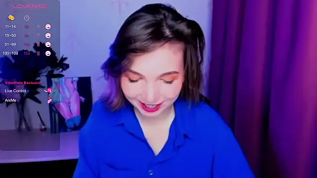 KindHazelHere  online show from 10/28/25, 08:40