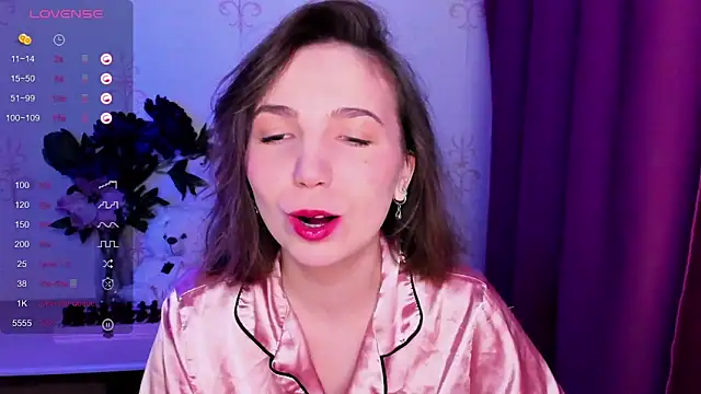 KindHazelHere  online show from 02/08/26, 08:45