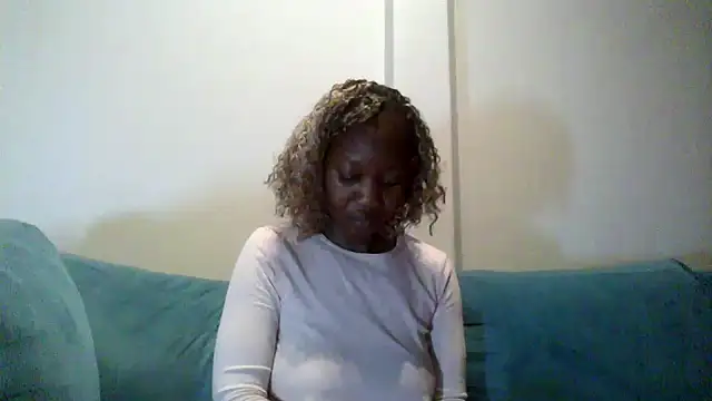 Snapshot of Hardnipples8 chatting on 05/05/26, 10:18 Hardnipples8 online show from 05/05/26, 10:18