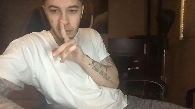Snapshot of Bwcjoshbanks chatting on 04/26/26, 06:05 Bwcjoshbanks online show from 04/26/26, 06:05