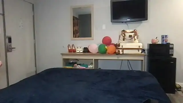 TiffaneyLove online show from 03/26/26, 01:01