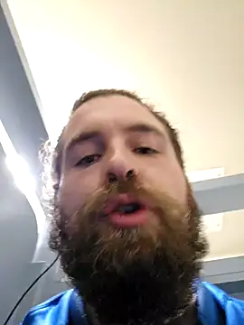 Snapshot of Wooderson107 chatting on 12/22/25, 10:40 Wooderson107 online show from 12/22/25, 10:40