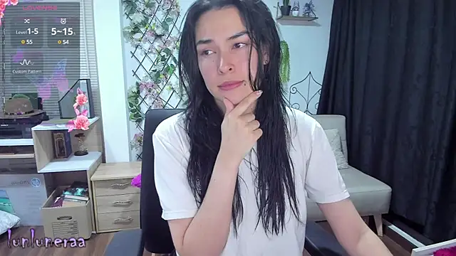 Lunlunera online show from 02/21/25, 03:56