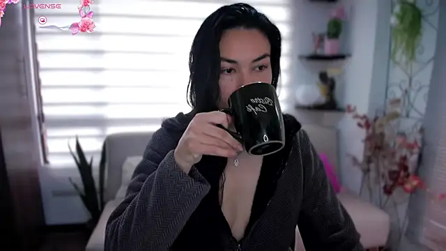 Lunlunera online show from 10/12/25, 01:10