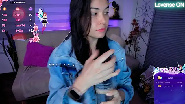 Snapshot of Lunlunera chatting on 05/19/26, 02:29 Lunlunera online show from 05/19/26, 02:29