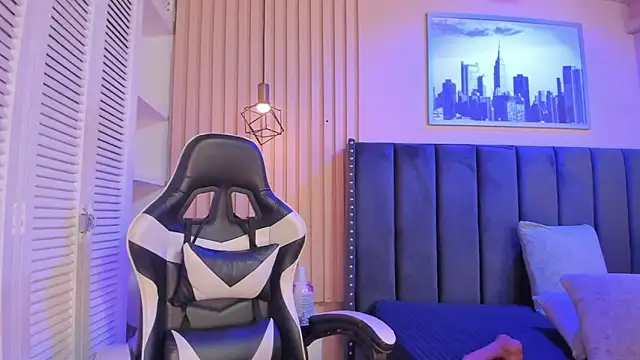 ashlye miller  online show from 03/28/26, 04:34