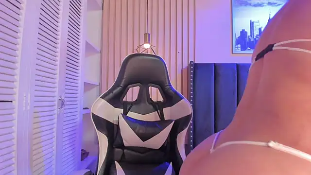 ashlye miller  online show from 04/07/26, 04:02