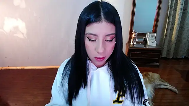 Snapshot of _holy_1 chatting on 02/19/25, 02:23 holy 1 online show from 02/19/25, 02:23