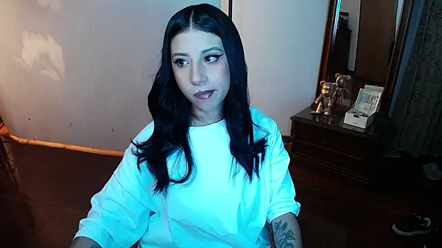 Snapshot of _holy_1 chatting on 03/08/25, 01:39 holy 1 online show from 03/08/25, 01:39