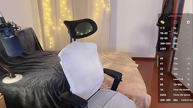 liliwang03 online show from 01/19/26, 01:26