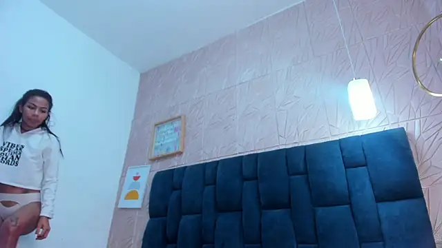 Hellen Sky online show from 02/11/25, 07:38