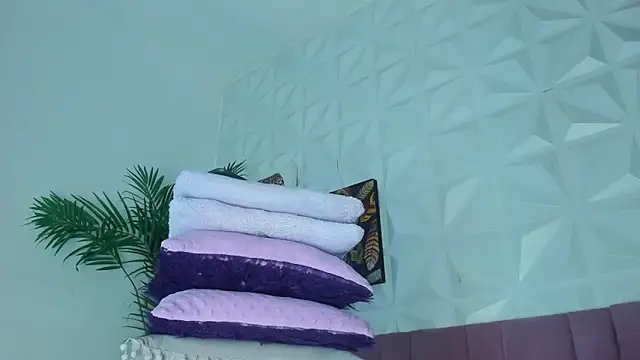 Hellen Sky online show from 02/02/26, 07:12