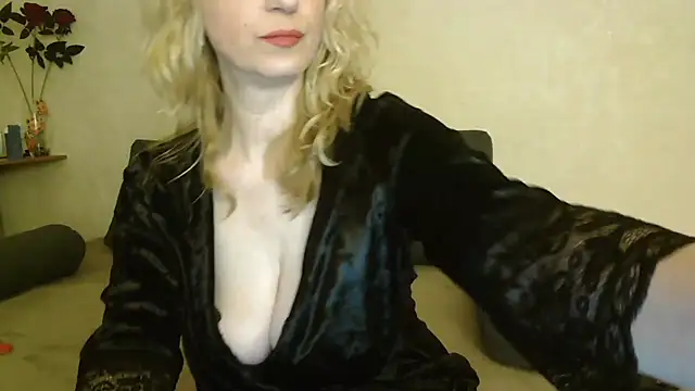 Natasha Nannette online show from 11/21/25, 07:34