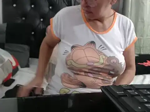 jellyfishhot online show from 02/16/25, 04:42