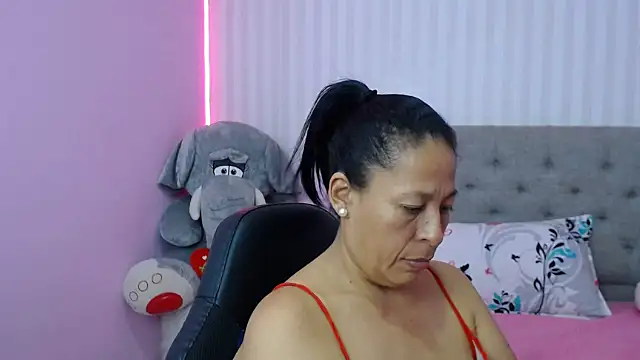 mature martina online show from 01/24/25, 04:37
