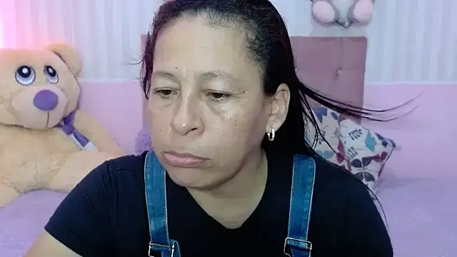 mature martina online show from 11/20/25, 05:56