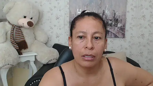 Snapshot of mature_martina chatting on 04/30/26, 10:54 mature martina online show from 04/30/26, 10:54