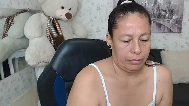 Snapshot of mature_martina chatting on 05/08/26, 08:19 mature martina online show from 05/08/26, 08:19