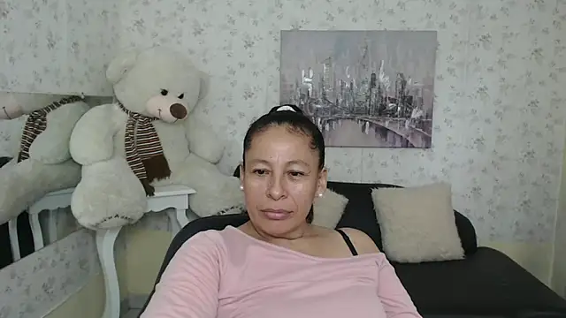 Snapshot of mature_martina chatting on 05/13/26, 09:22 mature martina online show from 05/13/26, 09:22