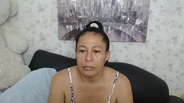 Snapshot of mature_martina chatting on 05/21/26, 10:11 mature martina online show from 05/21/26, 10:11