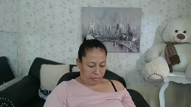 Snapshot of mature_martina chatting on 05/25/26, 08:04 mature martina online show from 05/25/26, 08:04